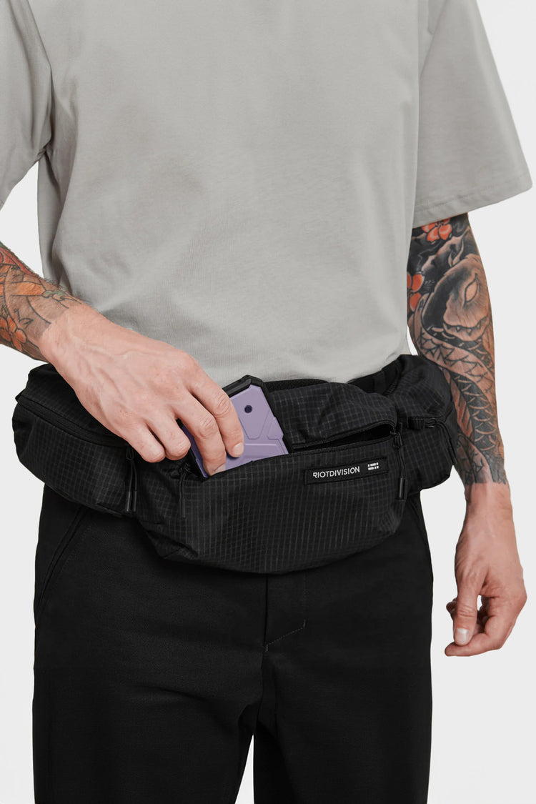 Torebka 3 CELL WAIST BAG grafitowa