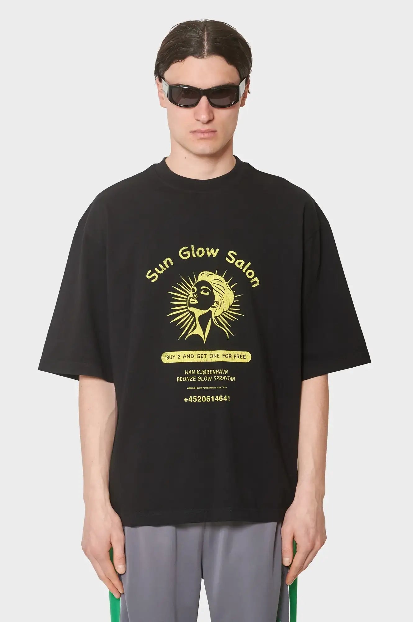 meskie#@Koszulka SUN GLOW OVERSIZED TEE wyprawano-czarna