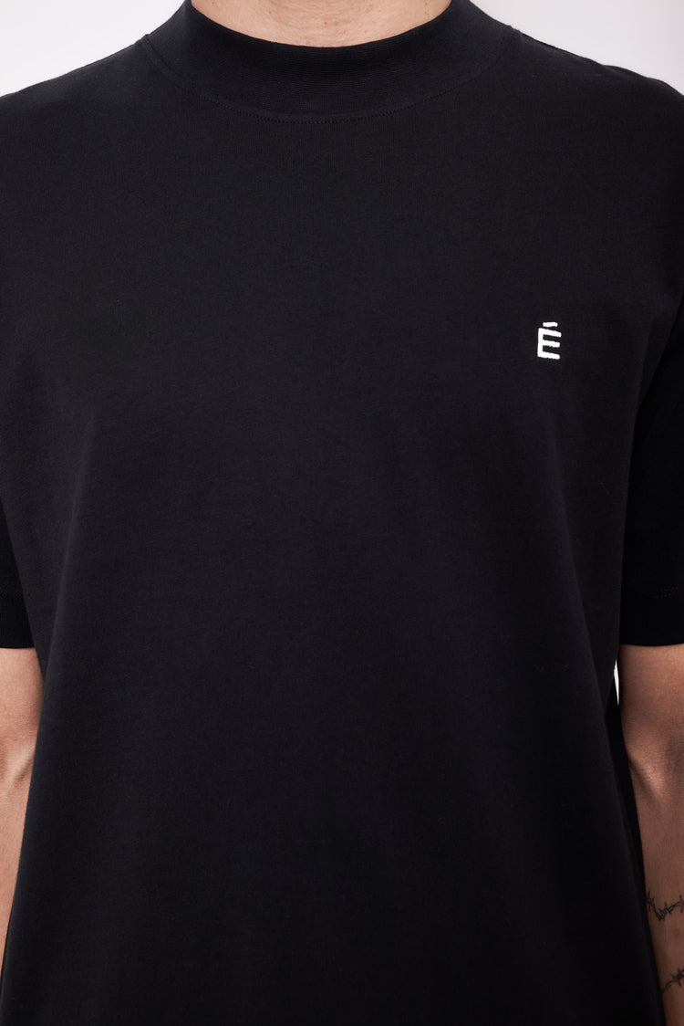 CLASSIC E black T-shirt