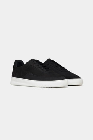 czarne sneakersy męskie na białej podeszwie, minimalistyczny styl, nowoczesne obuwie