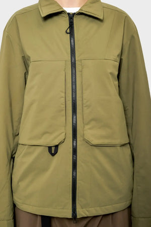 Kurtka outdoorowa w kolorze khaki z kieszeniami i zamkiem na całej długości, styl streetwear