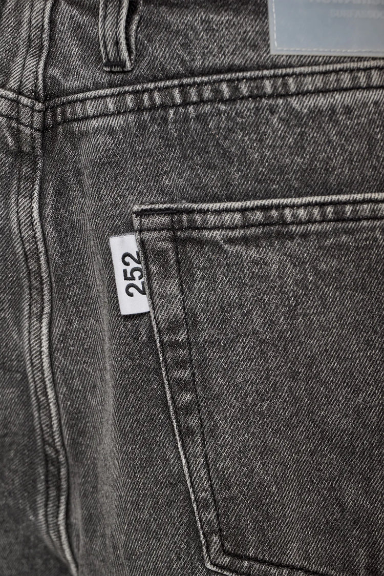Spodnie 252 DENIM wyprasowane czarne