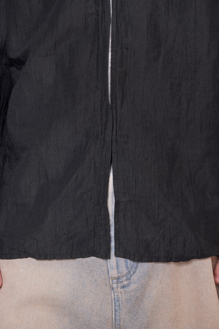 SHIRT RIGHT black shirt