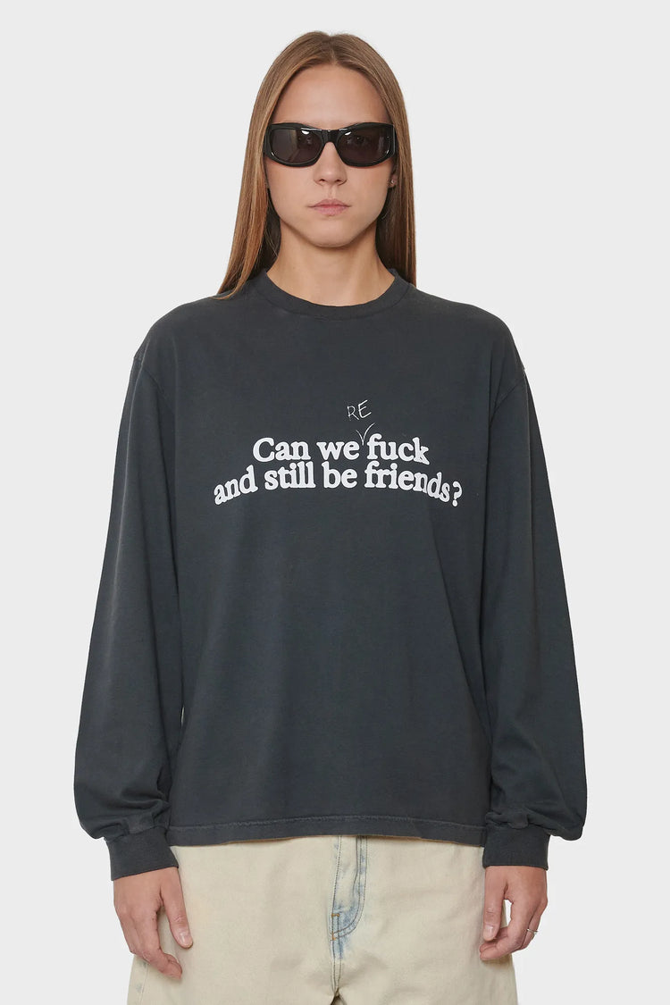 T-shirt A MODERN LOVE STORY black