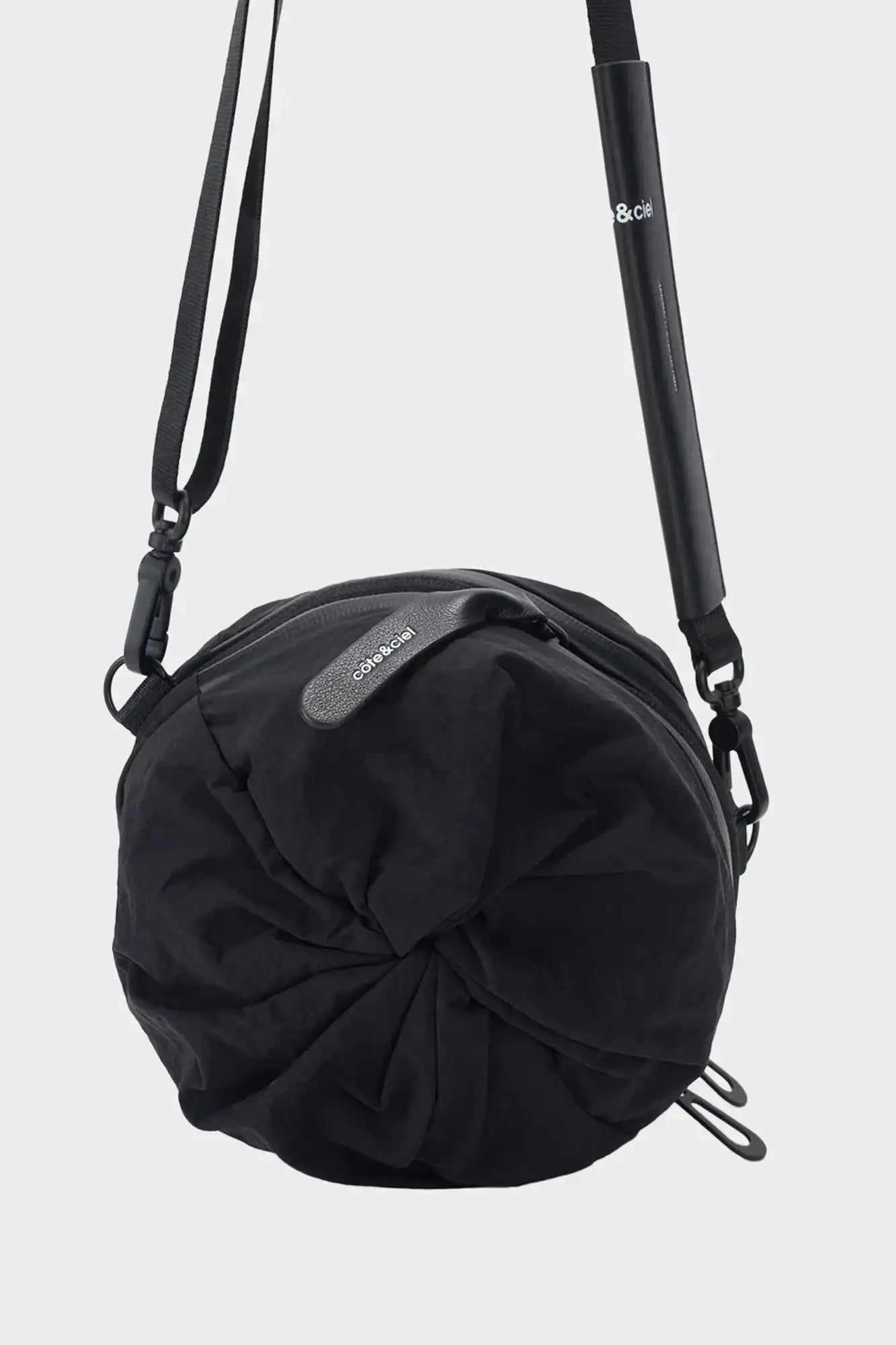 VIKOS M SMOOTH bag black