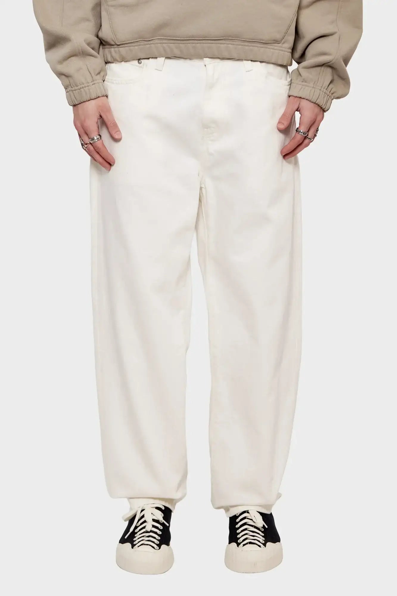 AARON pants white