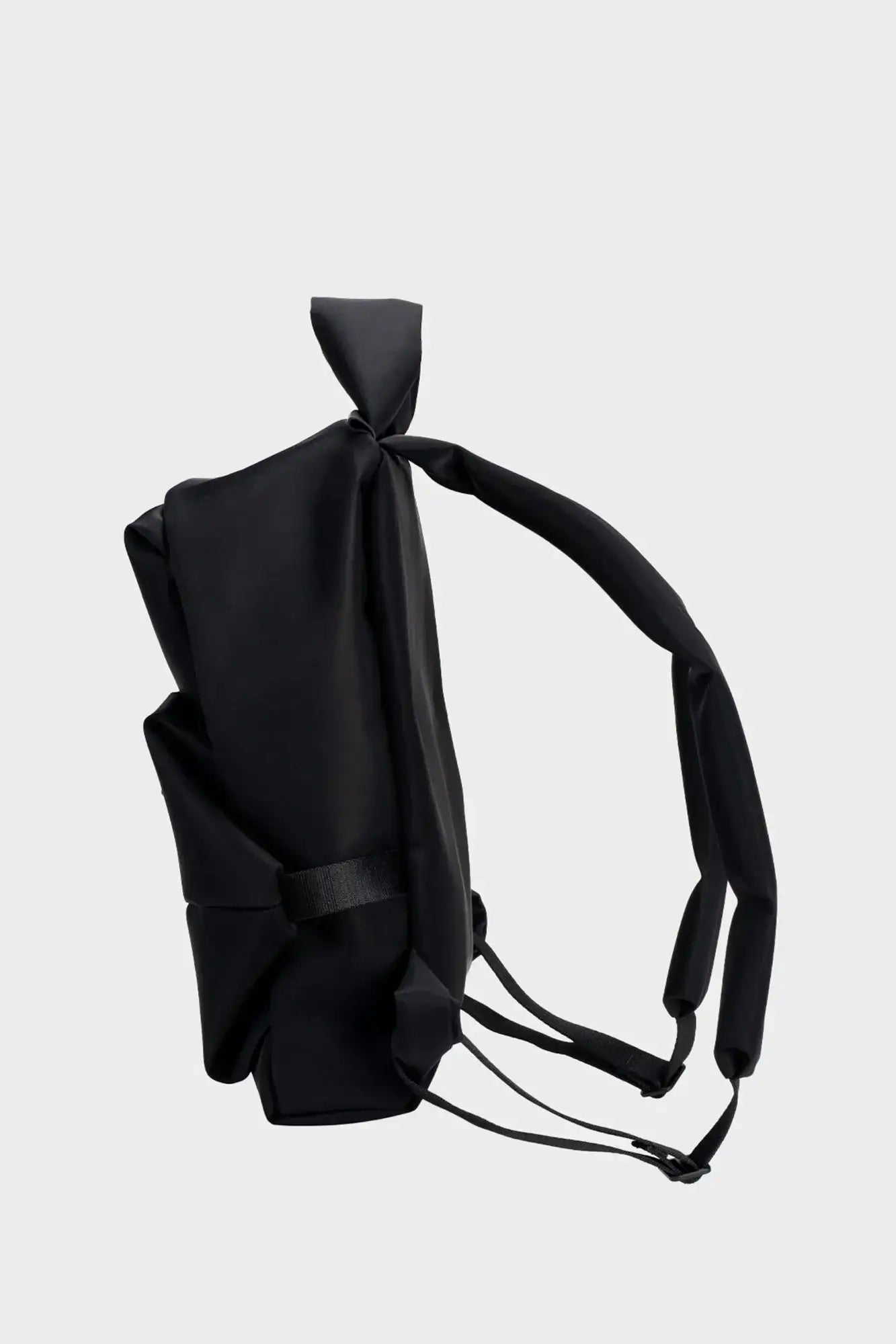 SAVA S SLEEK backpack black