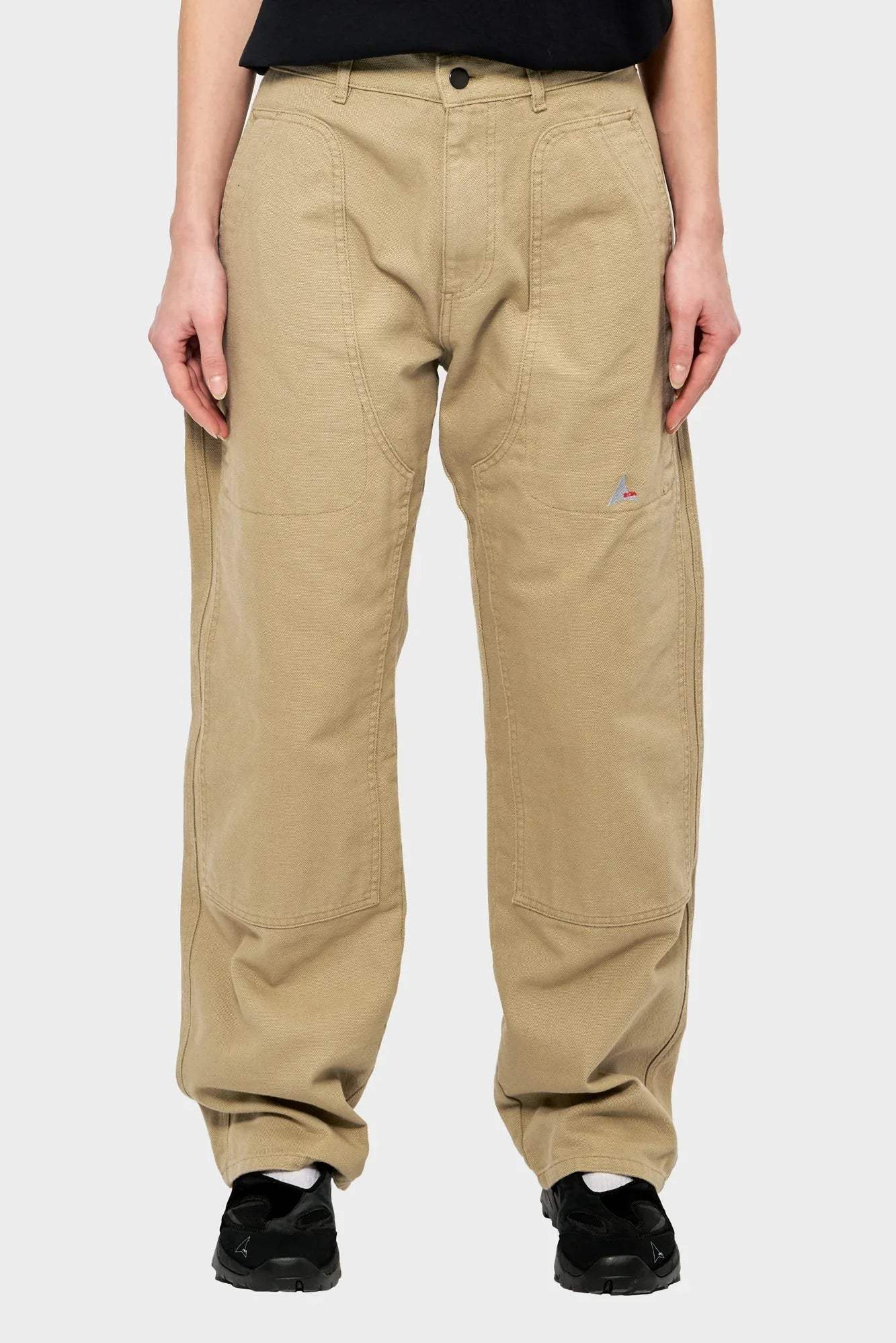 beżowe spodnie cargo unisex z prostą nogawką, duże kieszenie, streetwear