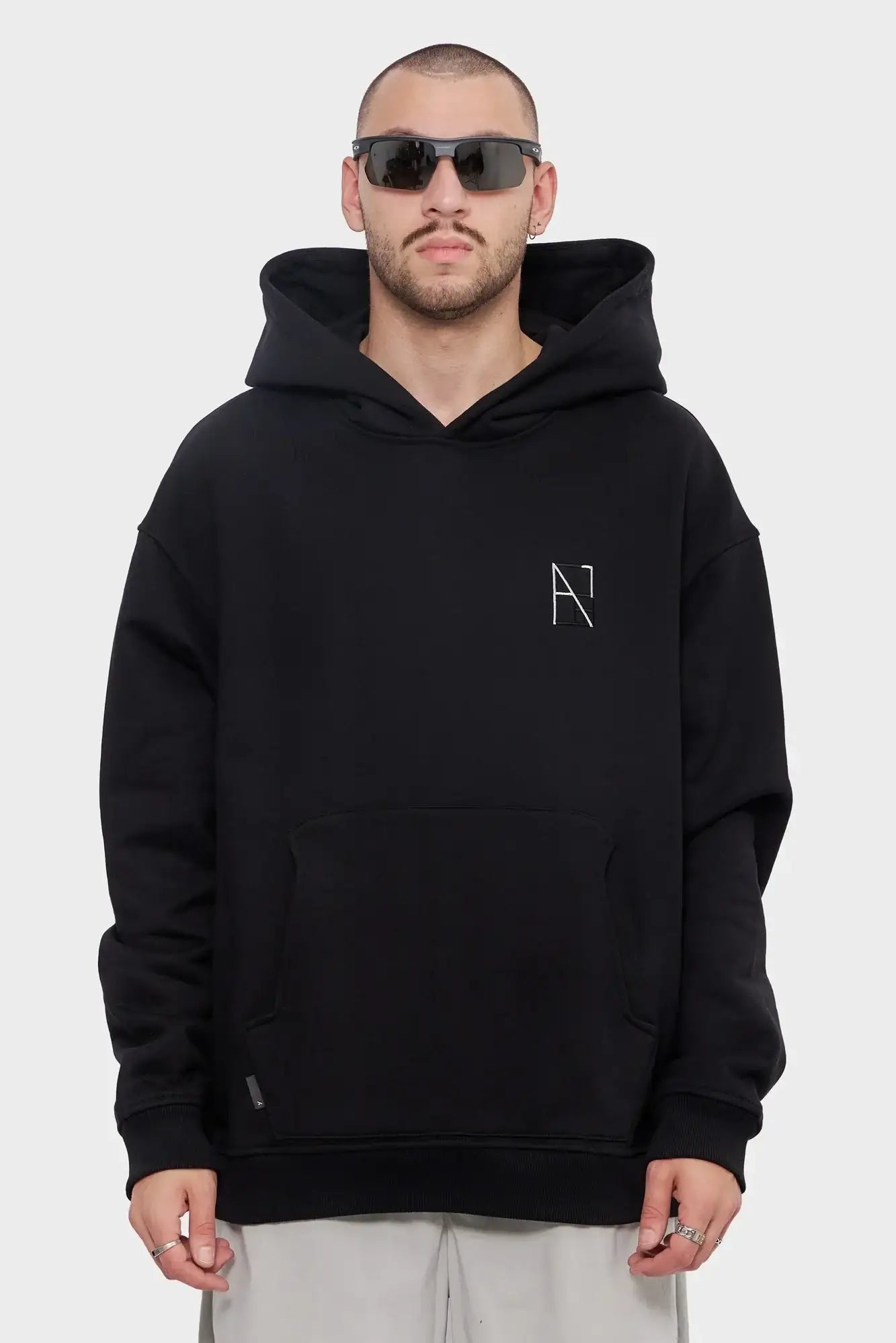 CLASSIC HOODIE black