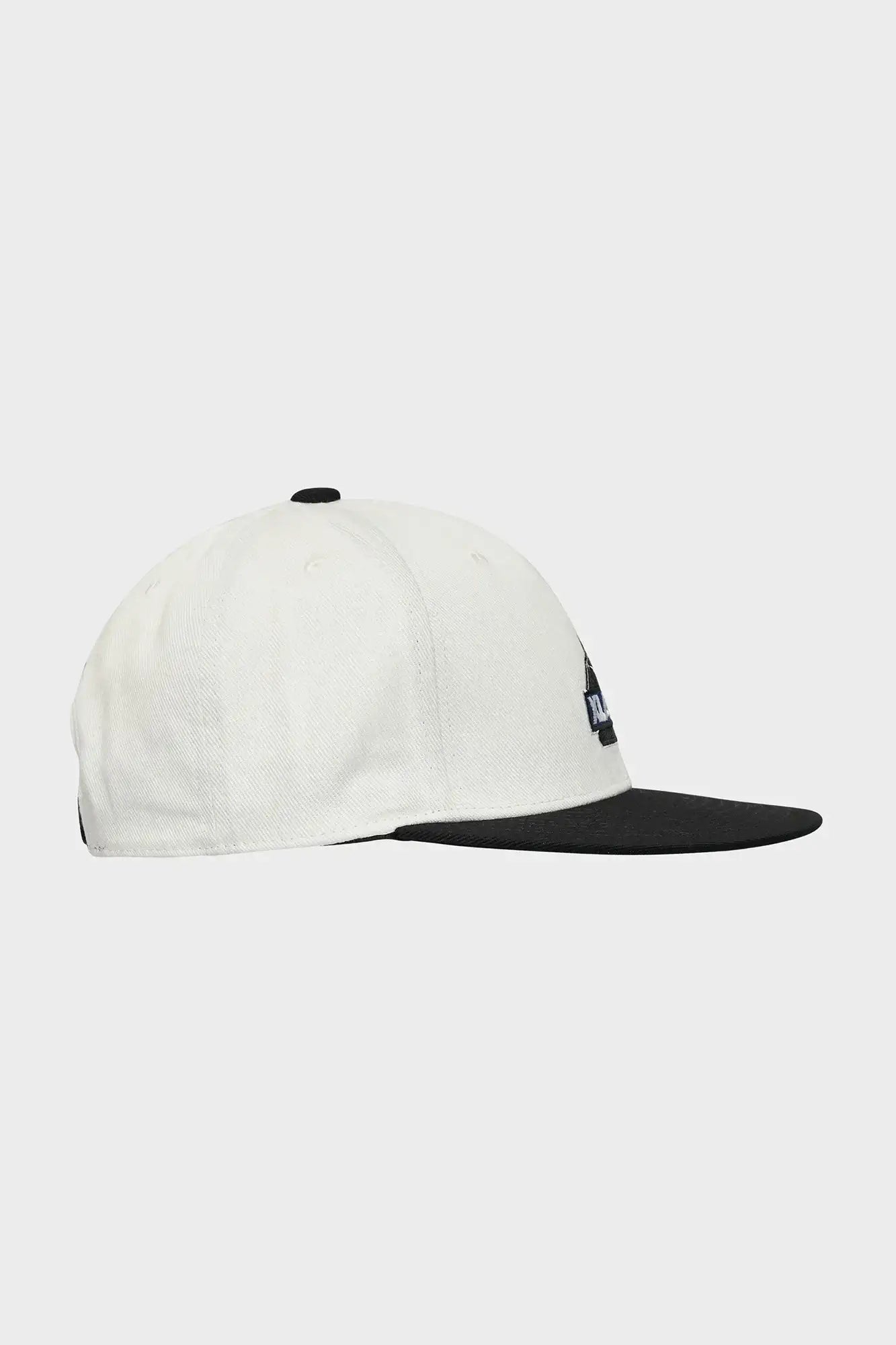 SLANTED OG SNAPBACK white cap