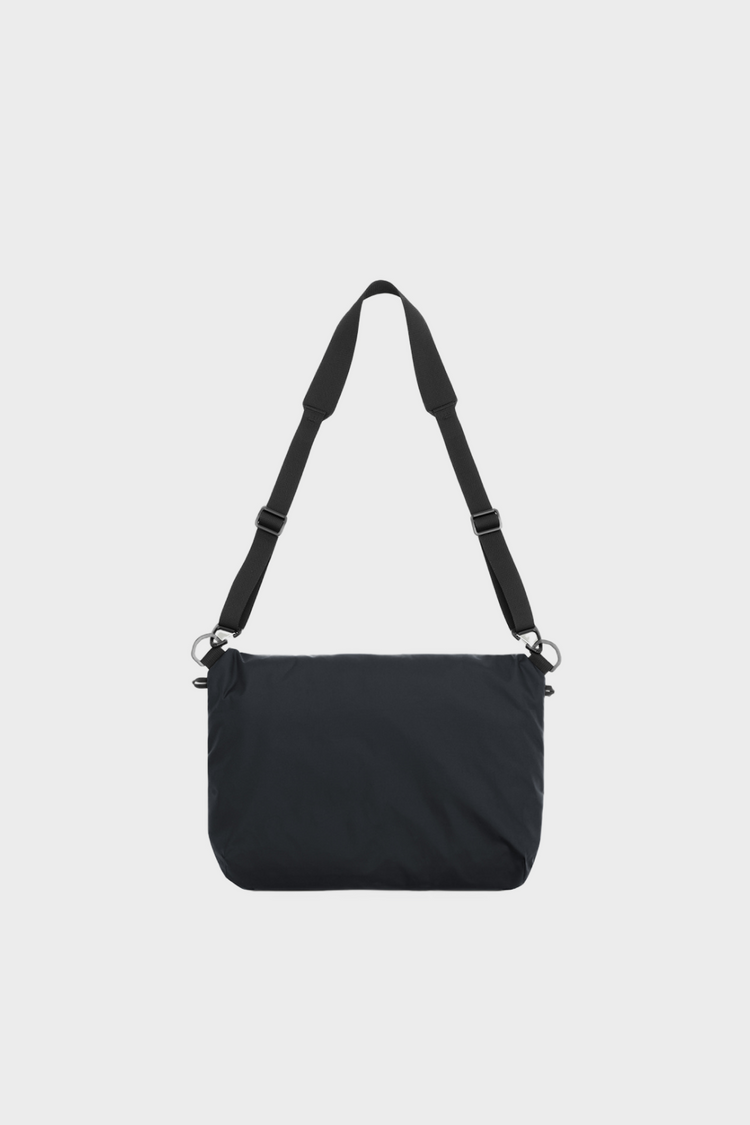 Torebka Middleweight Urban Bag Gen.1 RD-MWUB_GEN.1 czarna