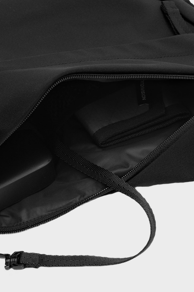 Torebka 0BL1Q Sling Bag czarna