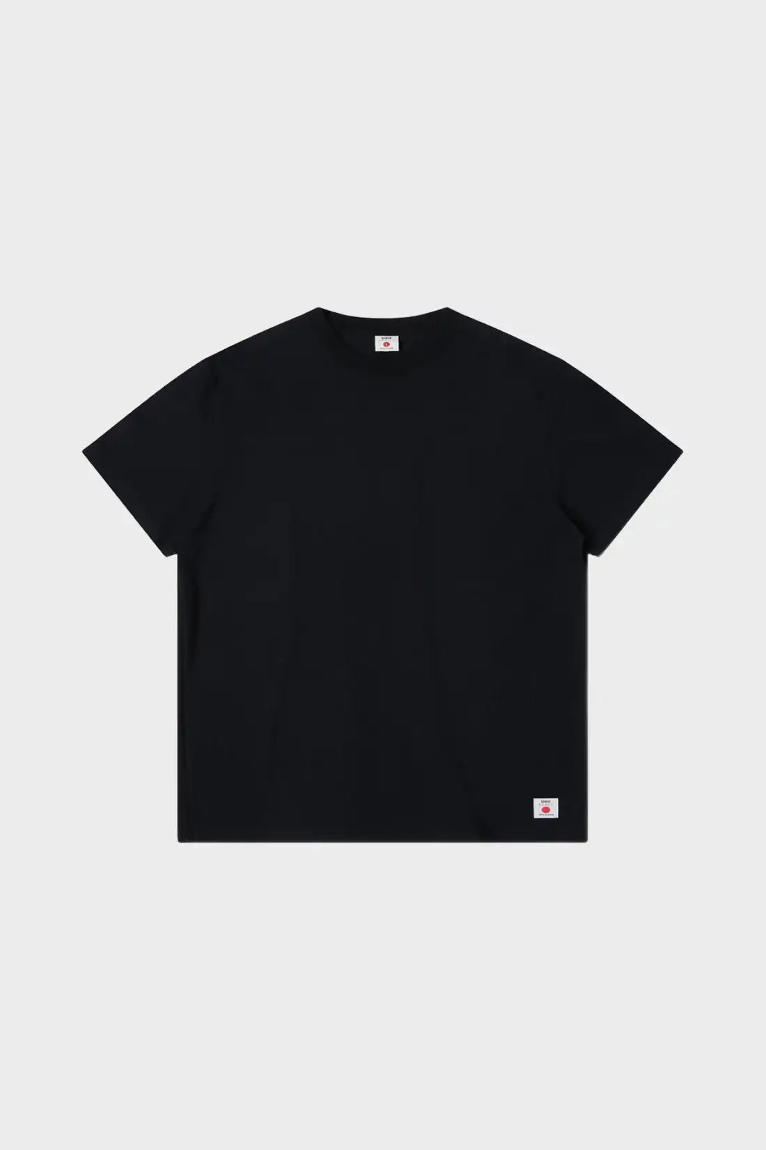 T-shirt black