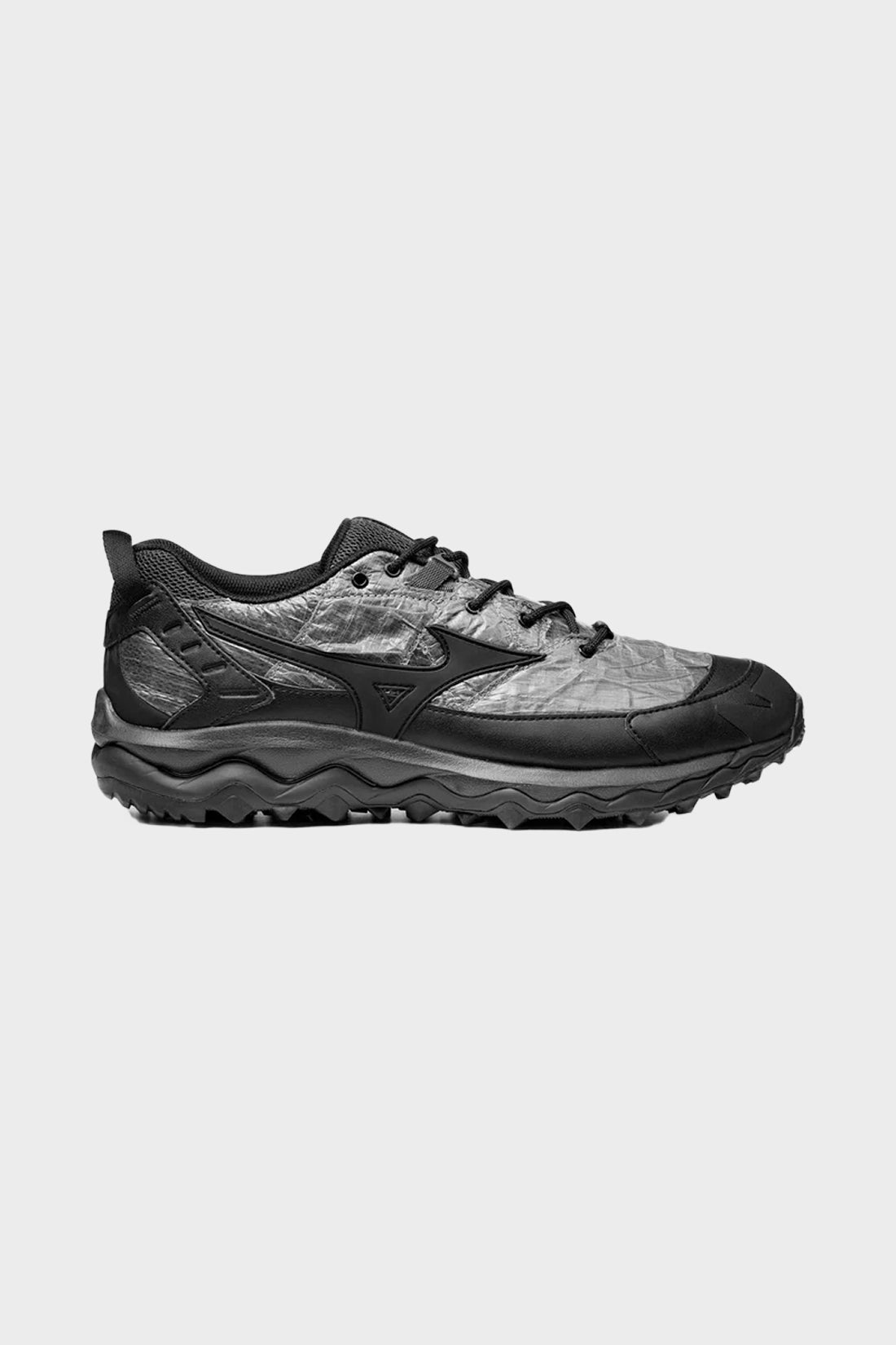 Sneakersy WAVE MUJIN TL czarne