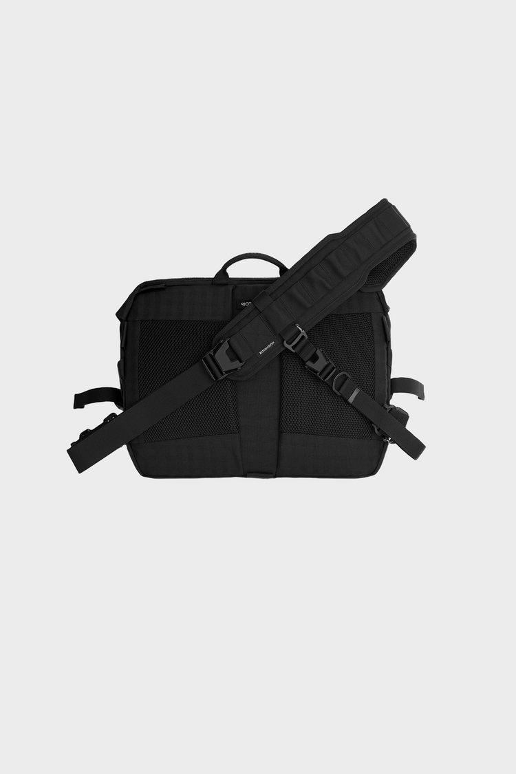 Torebka Messenger Bag F18 Gen.1 czarna