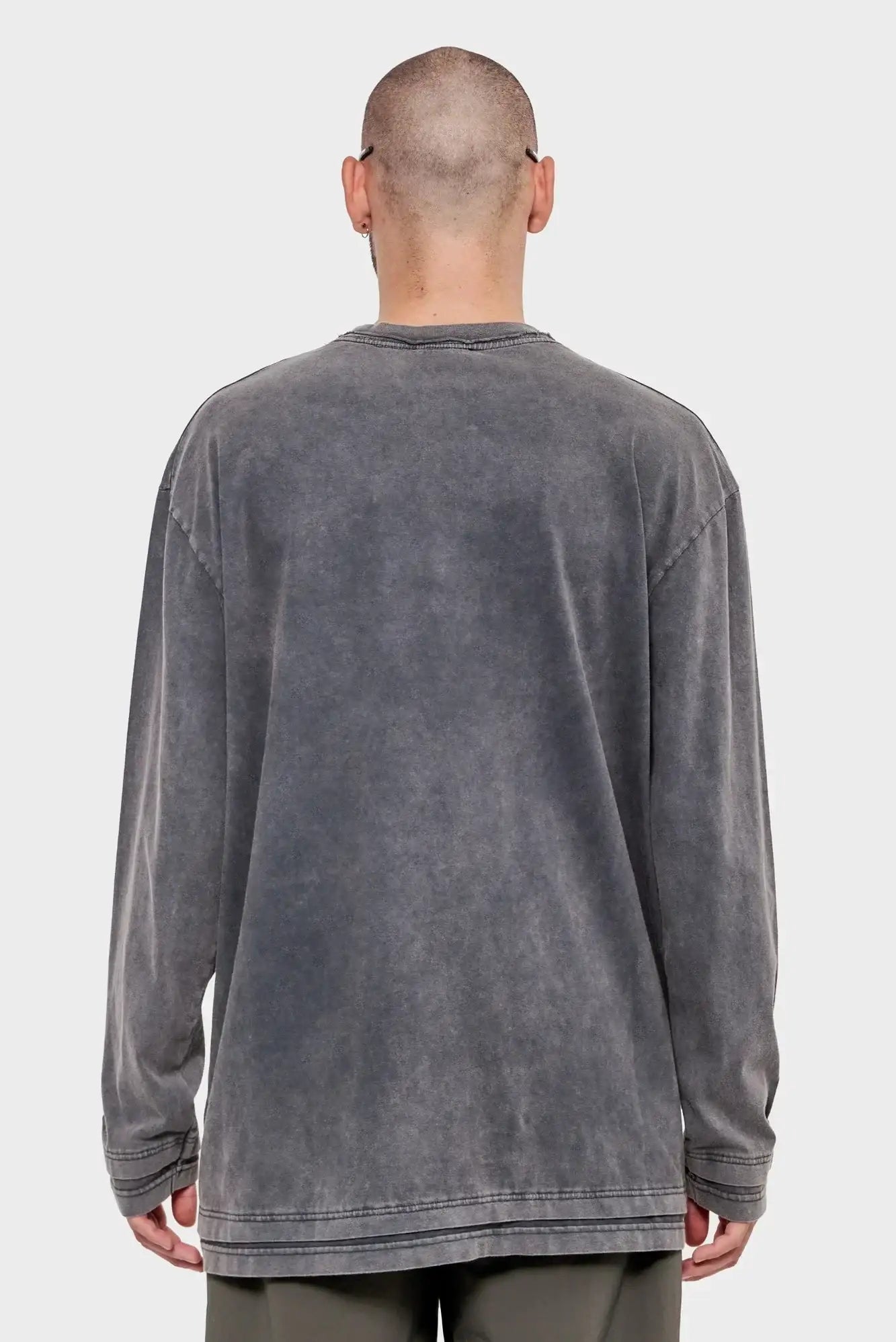 Męska bluza z długim rękawem w stylu vintage, szara, widok od tyłu
