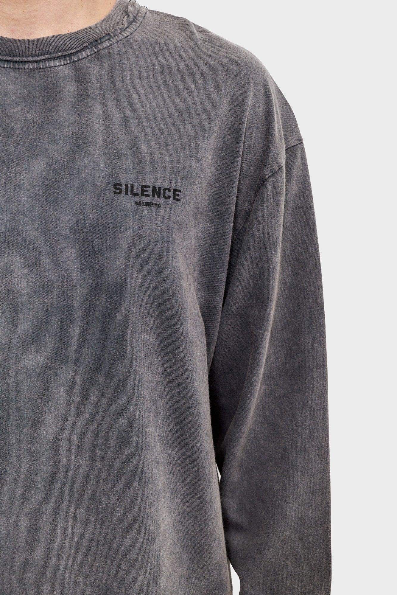 Szara bluza męska z napisem SILENCE, fason oversize, minimalistyczny styl streetwear.