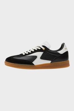 Czarno-biały sneaker skórzany na gumowej podeszwie, modny but lifestyle męski