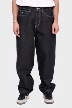 Czarne szerokie jeansy męskie z kontrastowym przeszyciem, styl streetwear