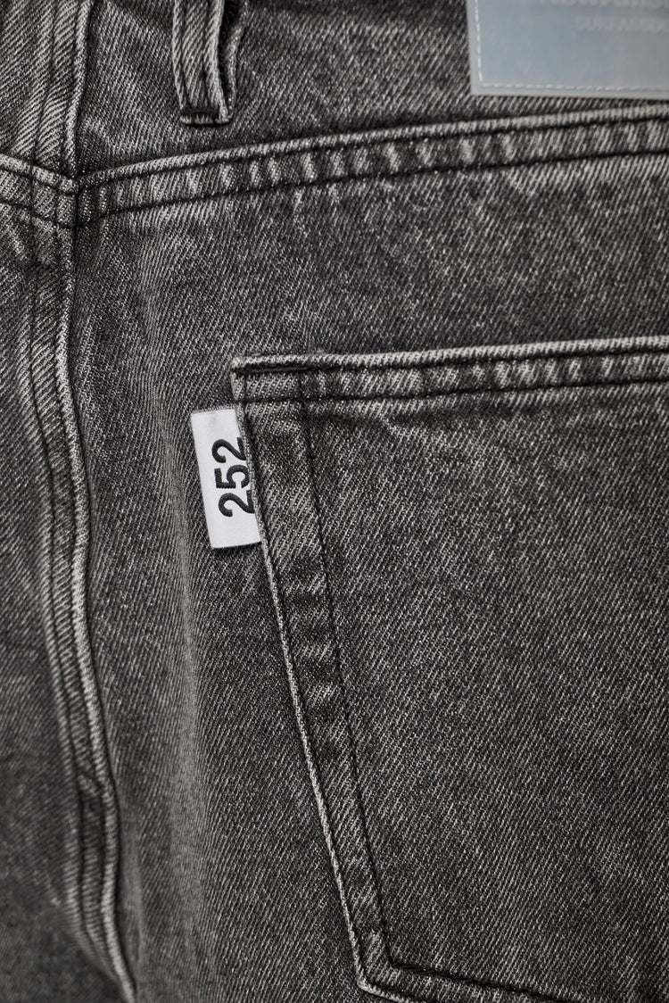 Spodnie 252 DENIM wyprasowane czarne