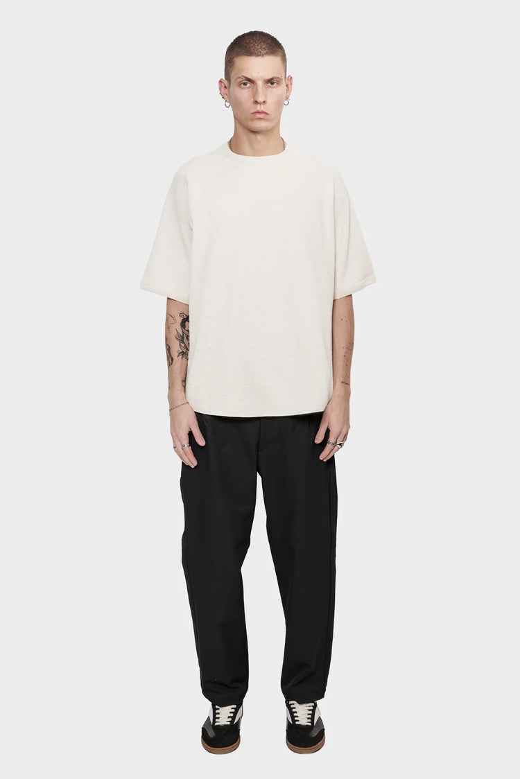 Spodnie ONE TUCK TAPERED czarny