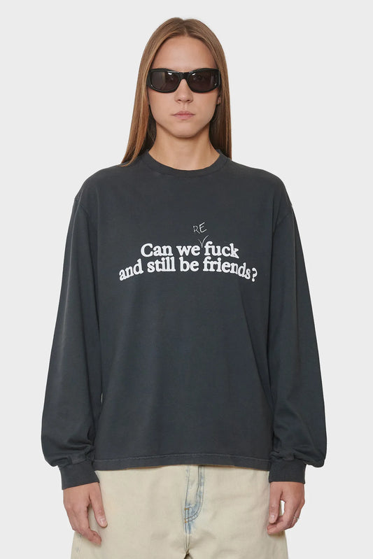 T-shirt A MODERN LOVE STORY black